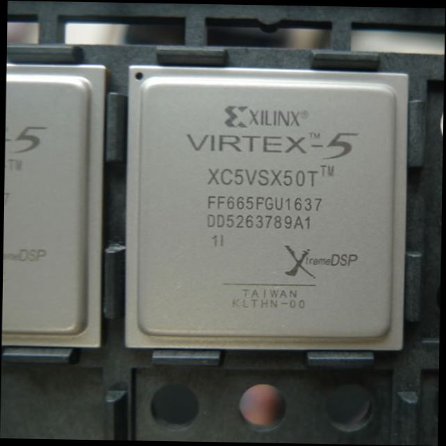 XC5VSX50T-1FF665I 1