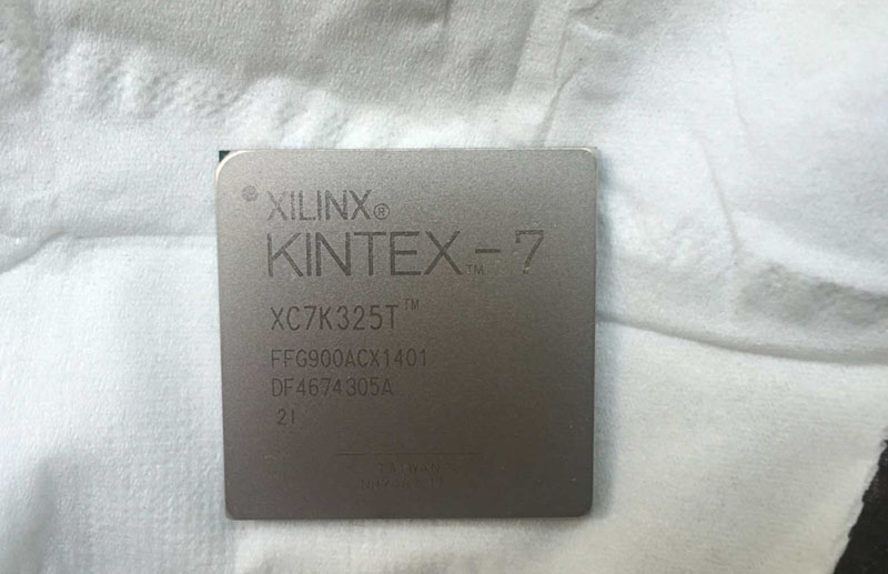 XC7K325T-2FFG900I 2