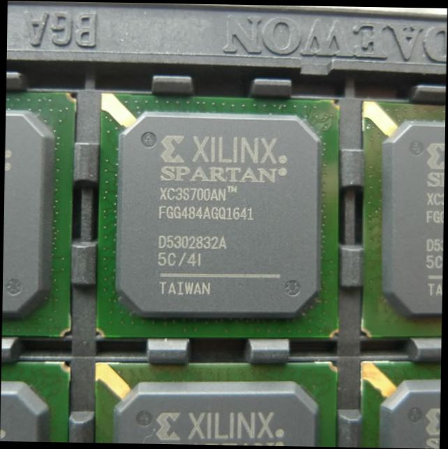 XC3S700AN-4FGG484I 1