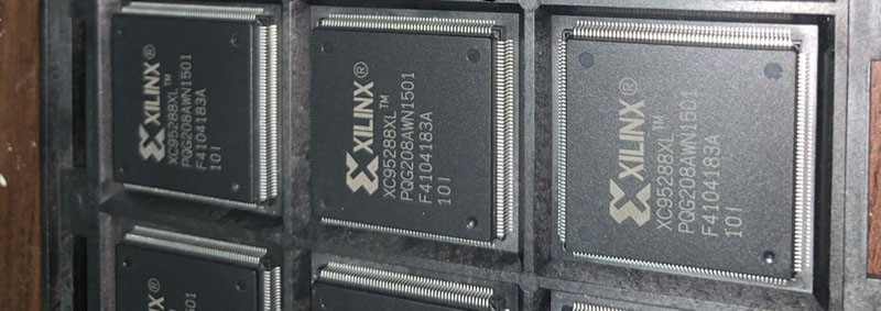 XC95288XL-10PQG208I 2