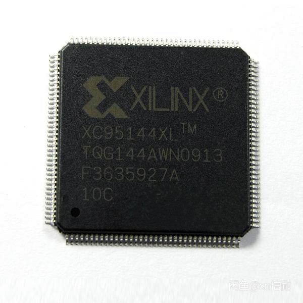 XC95144XL-10TQG144C 1